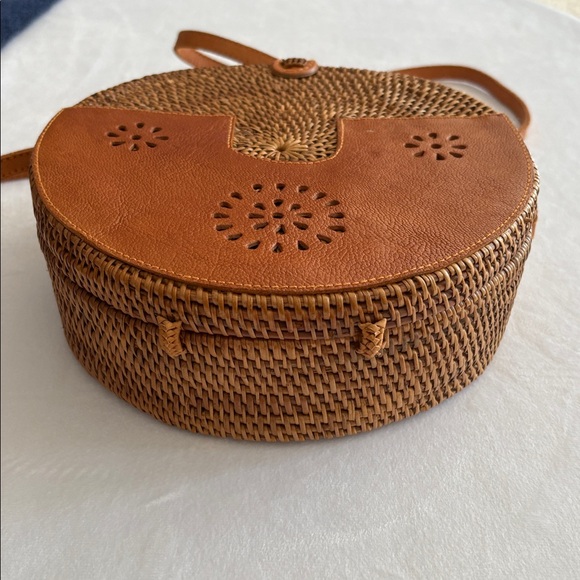 Vintage Boho Bohemian Natural Fiber Round Rattan Bag - Picture 6 of 9